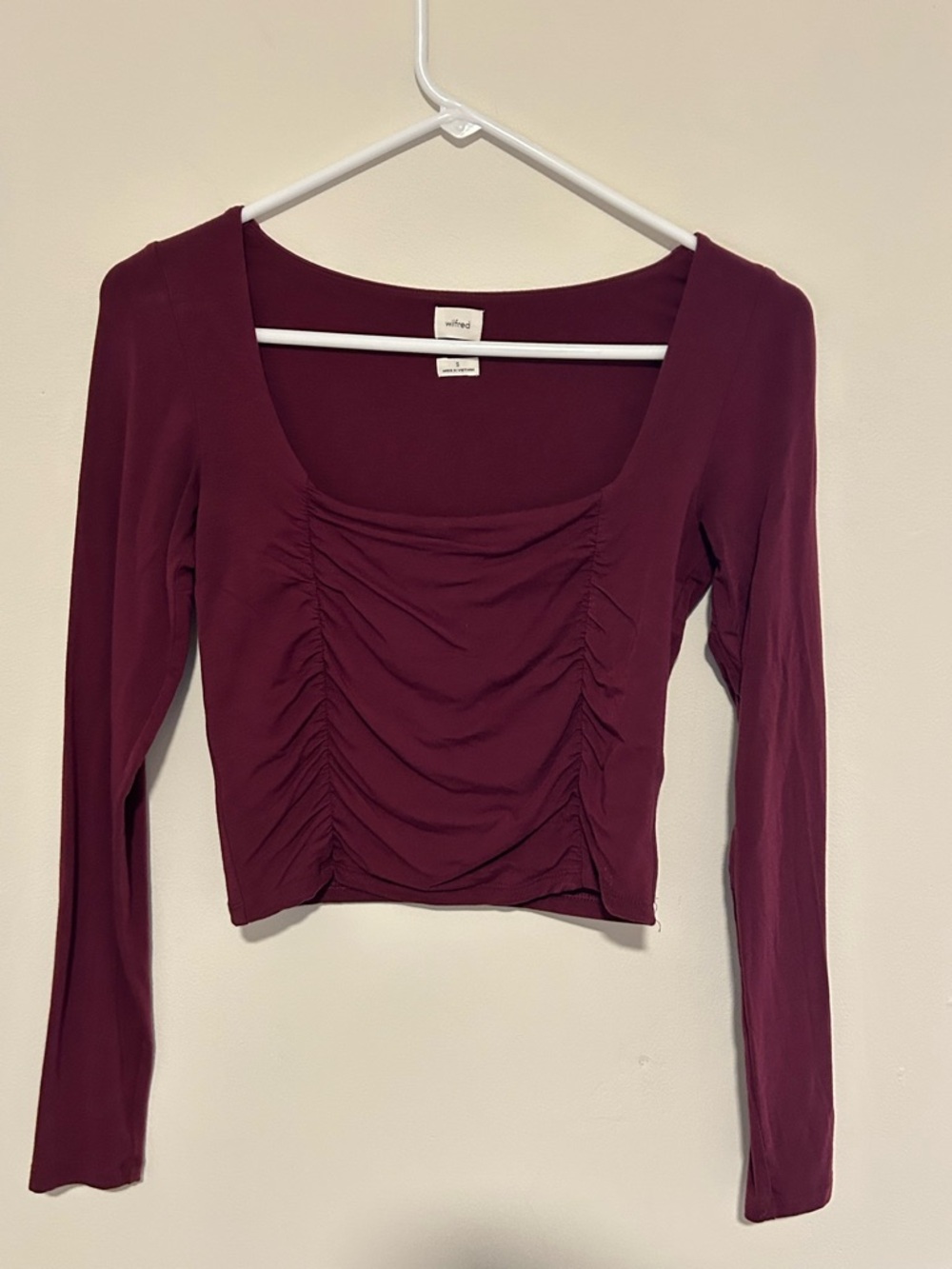 Aritzia Burgundy Ruched Scoop-Neck Long-Sleeve Crop Top